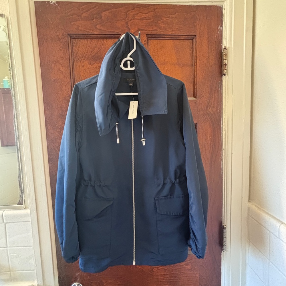 NWT Ann Taylor Women’s Waterproof, Cinched Anorak Teal Blue Raincoat CLASSY!!! - Picture 3 of 15